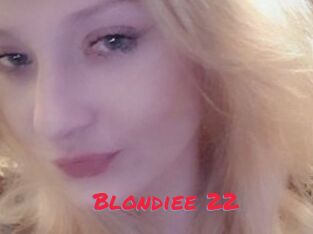 Blondiee_22