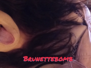 Brunettebomb