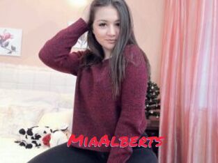 MiaAlberts