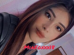 MiaFoxxx18