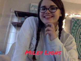 Miley_Lyons