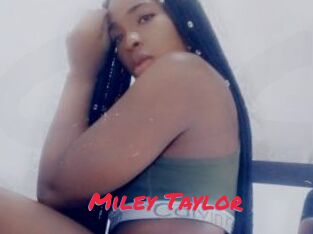 Miley_Taylor