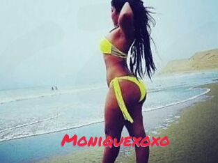 Moniquexoxo