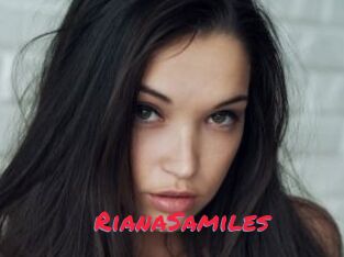 RianaSamiles